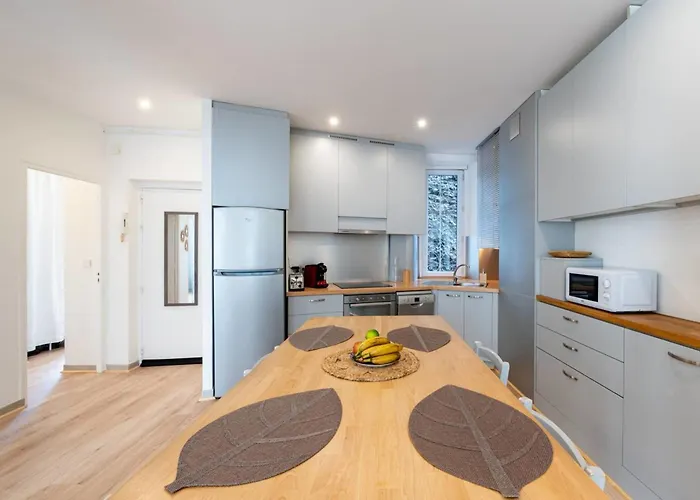 #hf La Gare Aux 400 Couverts Station Gem Tramway * Grenoble